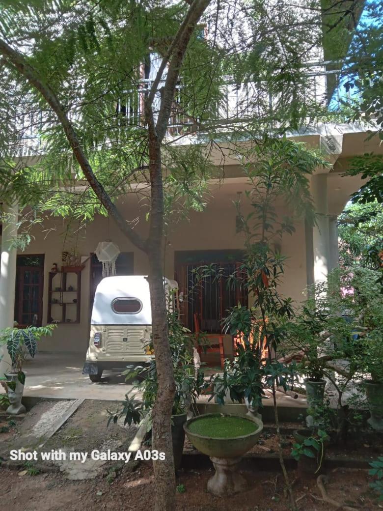 Bamboo Grove Villa Tangalle Exterior photo